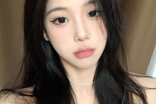 一手好牌打稀碎 三料影后马苏 被黑人驮肩 帮闺蜜撒谎 终究自断前程